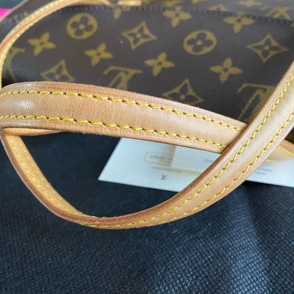 Louis Vuitton Monogram
Sonatine - Picture 4 of 5